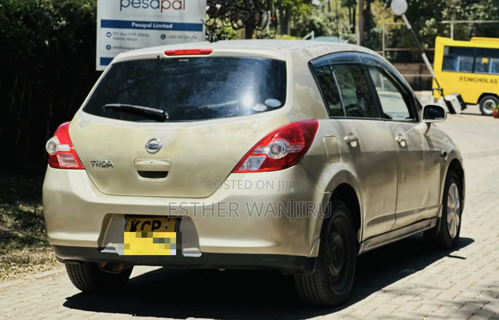 Nissan Tiida 2010 Brown