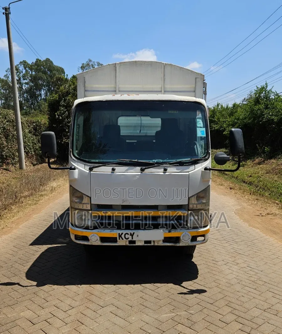 Isuzu ELF Truck 2020 White