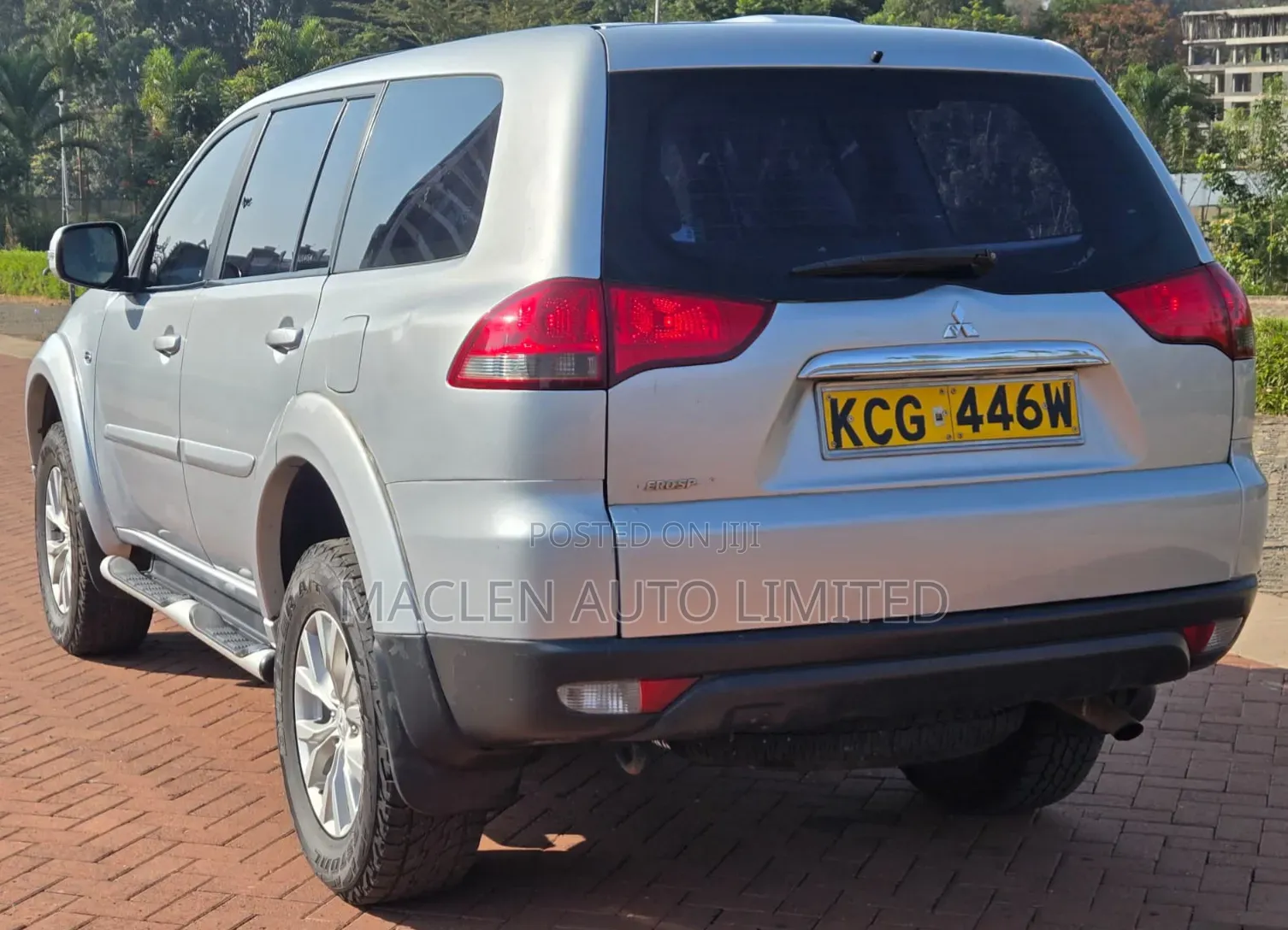 Mitsubishi Pajero 2013 Silver