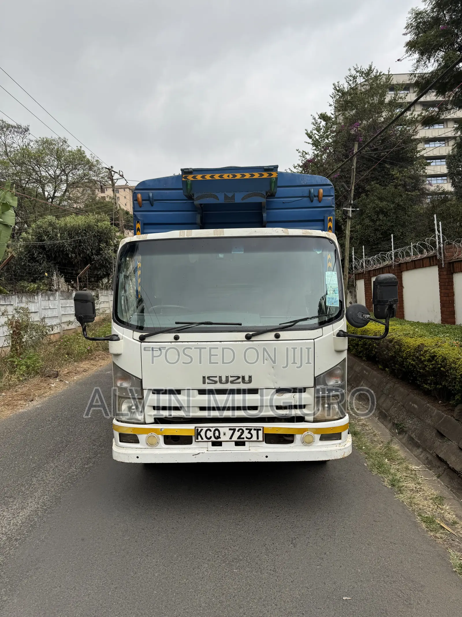 Isuzu Elf Lorry 2012 White