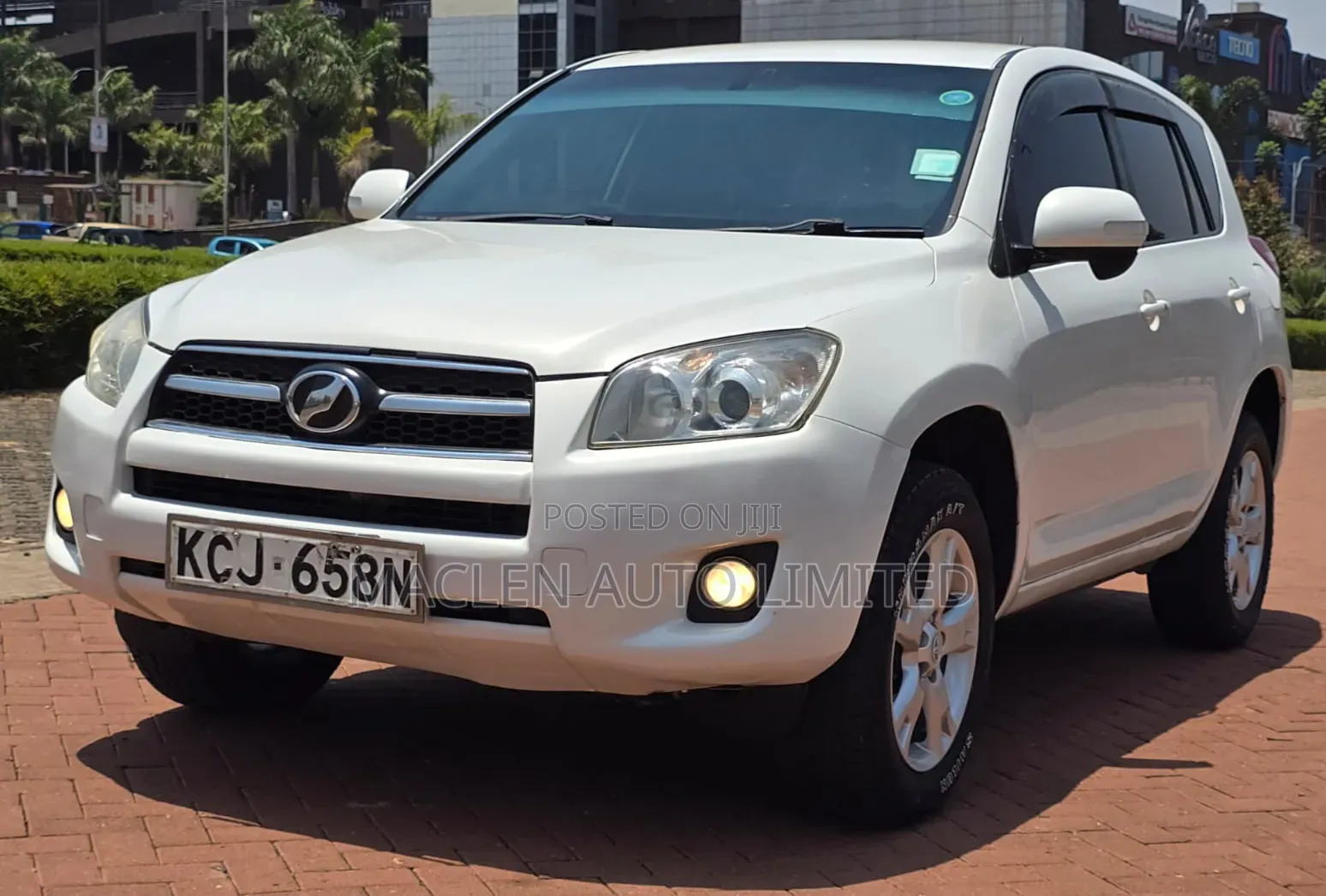 Toyota RAV4 2009 White