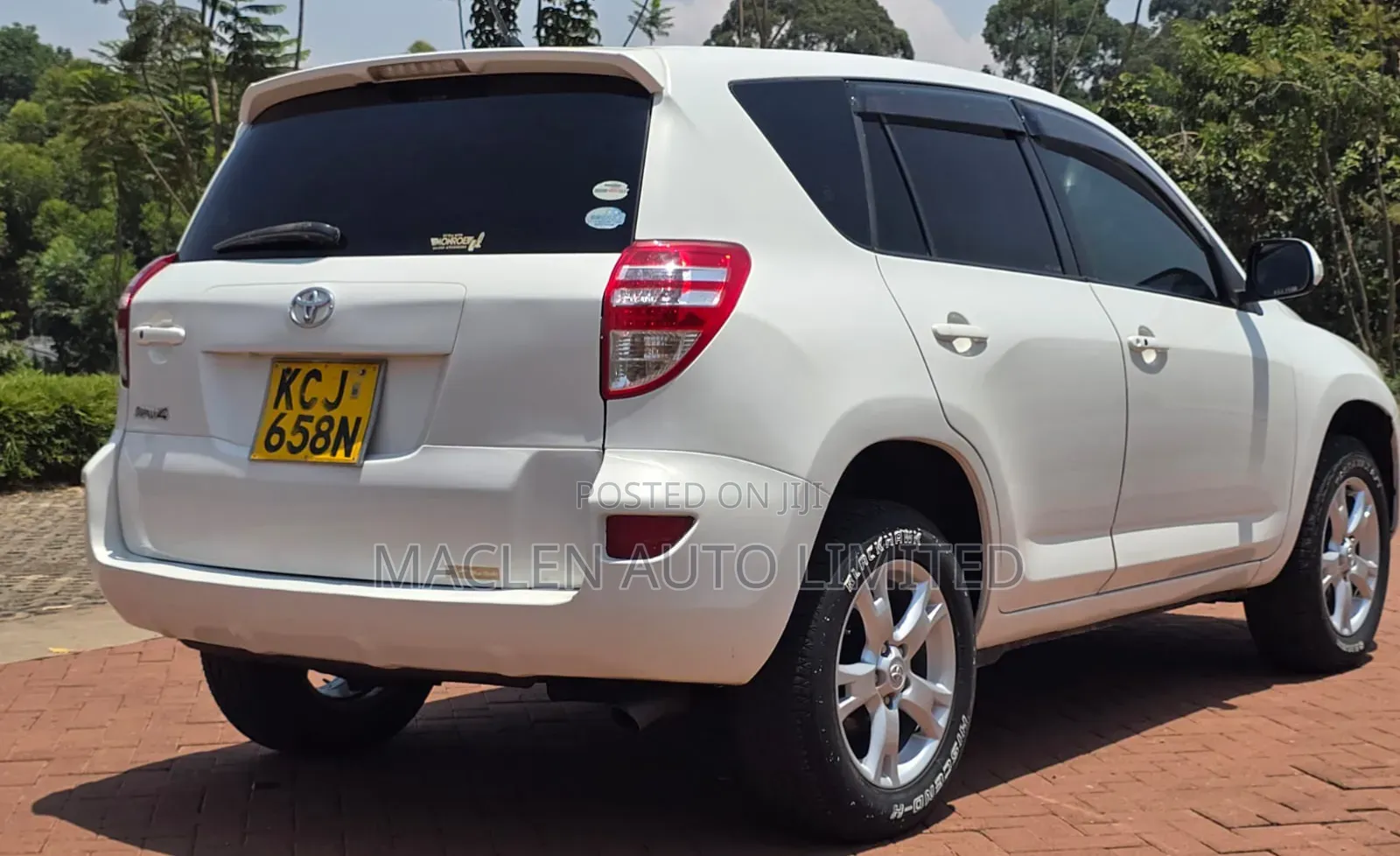 Toyota RAV4 2009 White