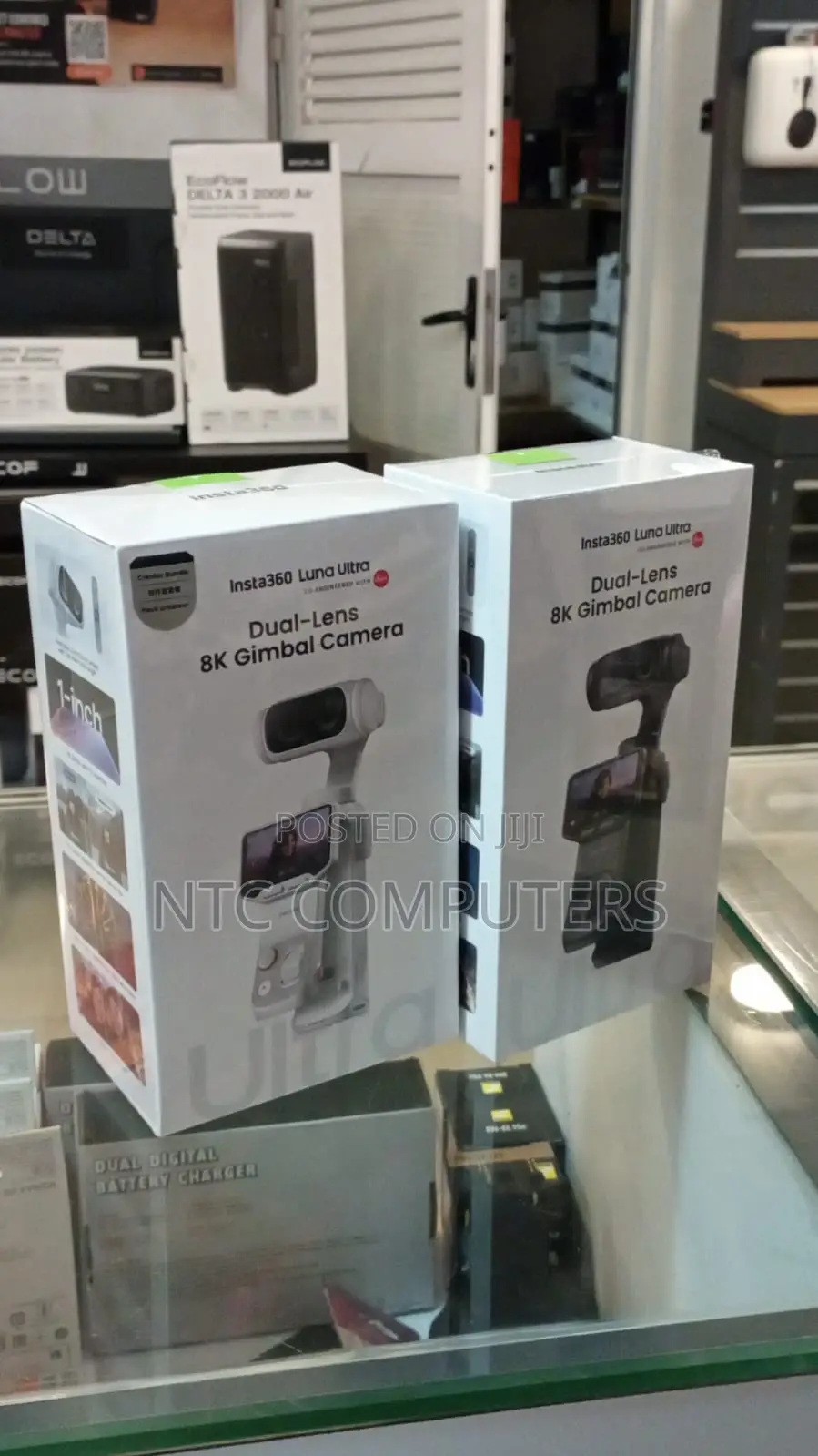 Insta360 Luna Ultra Dual-Lens Gimbal Camera