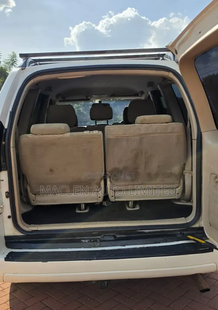 Toyota Land Cruiser Prado 2004 White