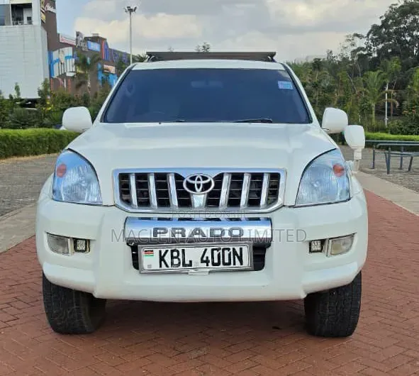 Toyota Land Cruiser Prado 2004 White