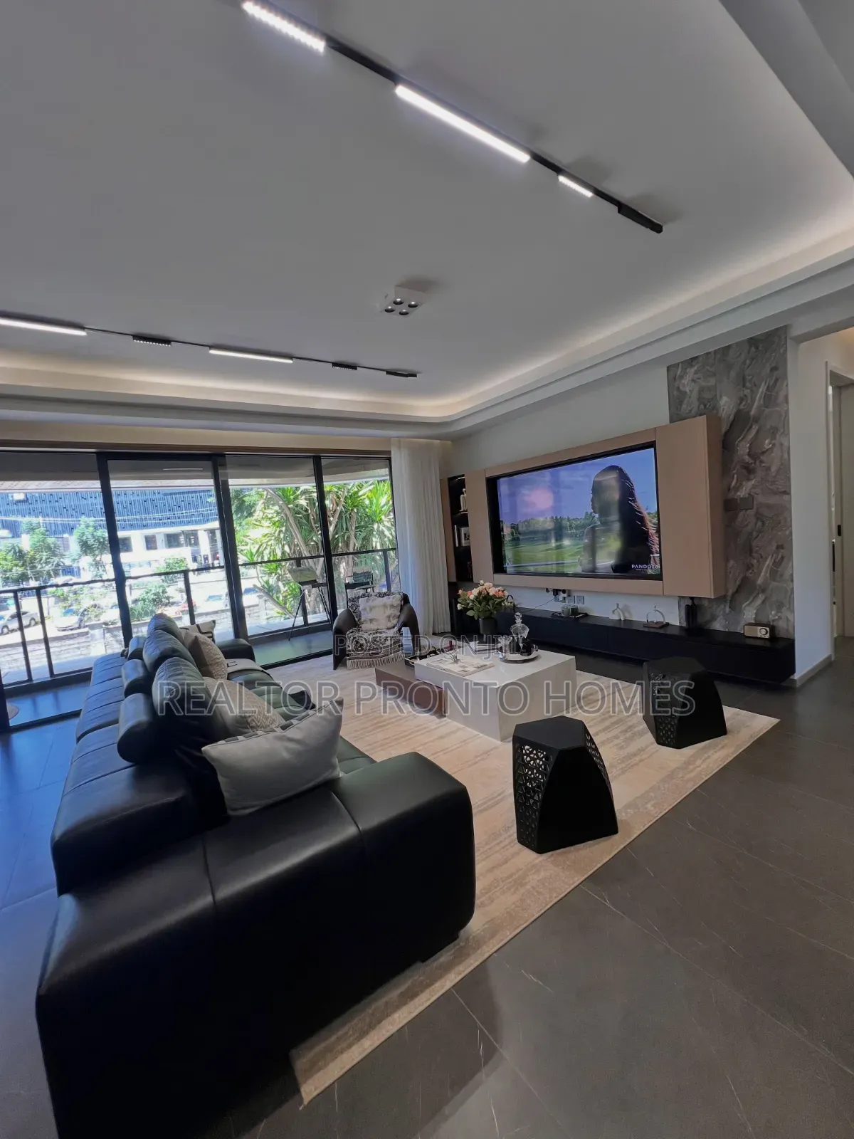 3bdrm Apartment in Westlands, Raphta Road Area for sale
