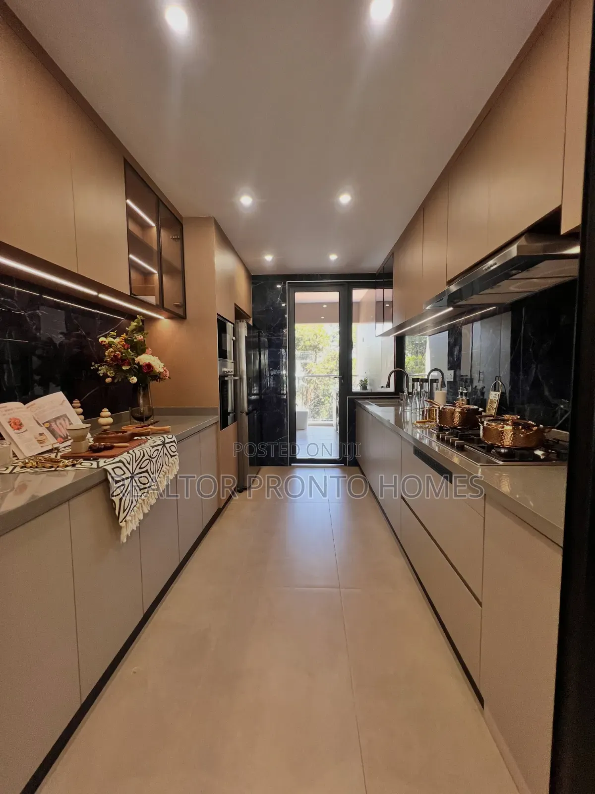3bdrm Apartment in Westlands, Raphta Road Area for sale