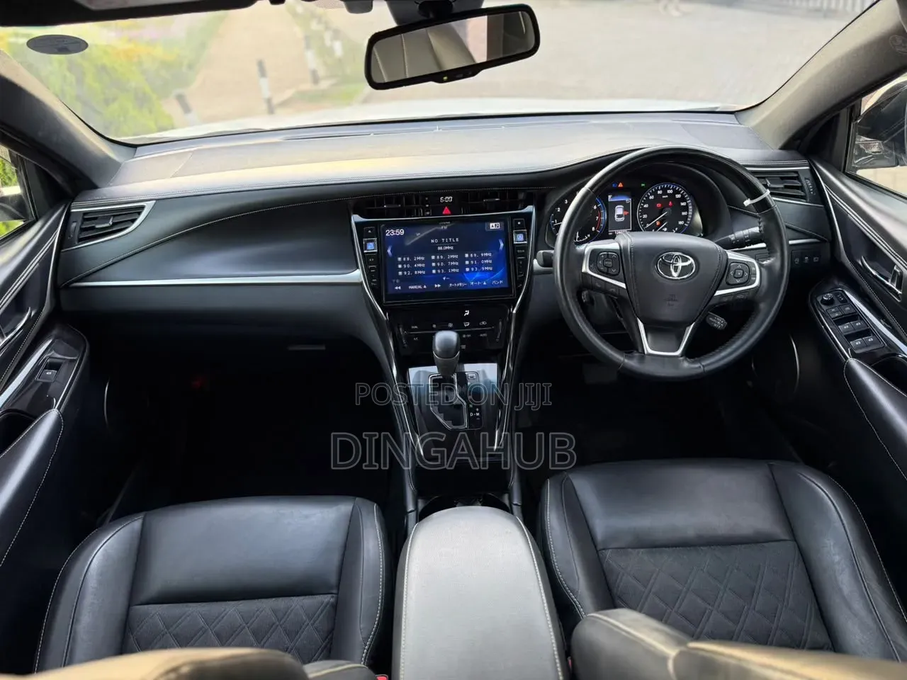 Toyota Harrier 2.0 2019 White