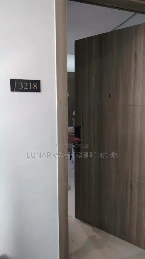 Smartlocks/ Smart Locks With Tuya APP
