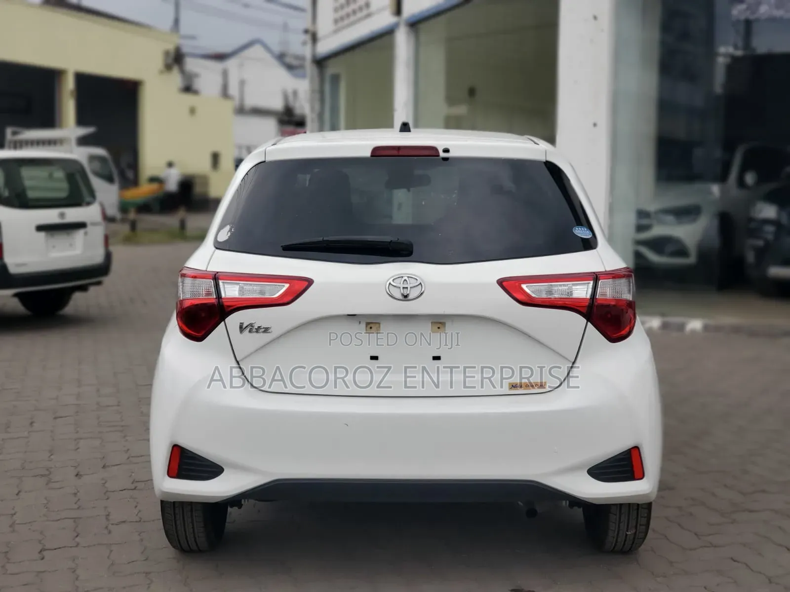 Toyota Vitz 2018 White