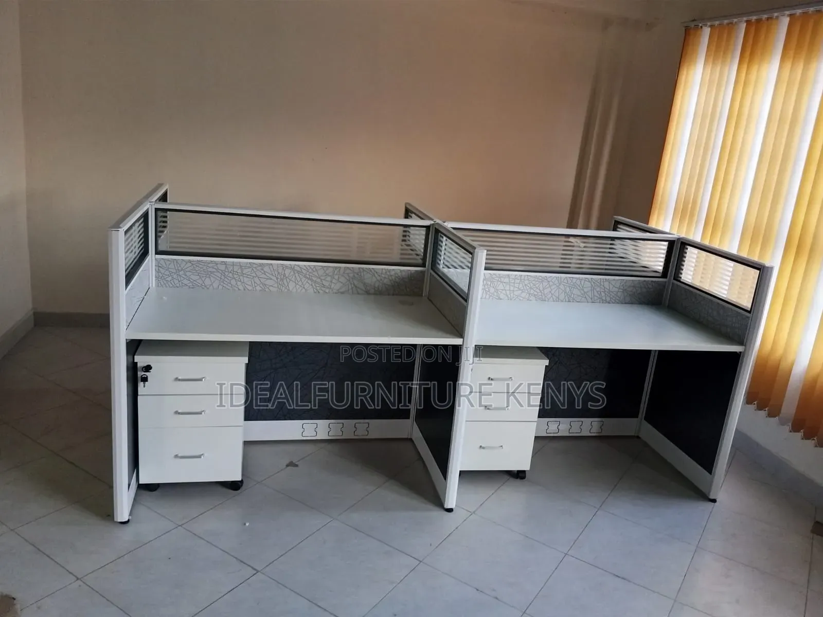 Mordern 4way Working Station
