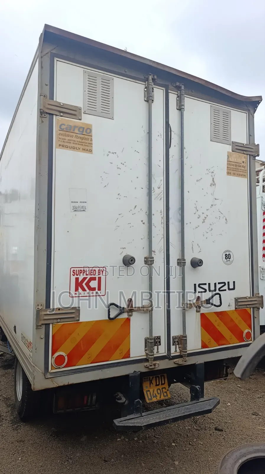 Isuzu NMR Fiber Body 2021 White