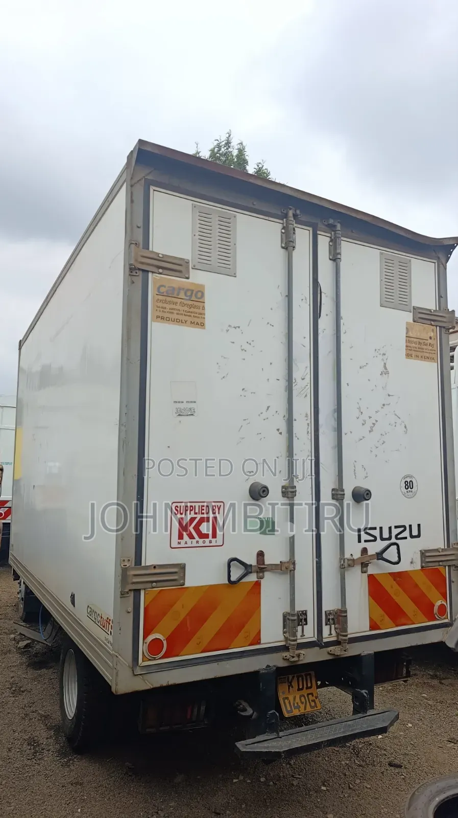 Isuzu NMR Fiber Body 2021 White