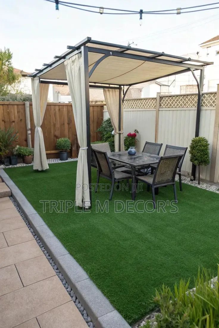 Peaceful Green Sitting Area 10mm Grass