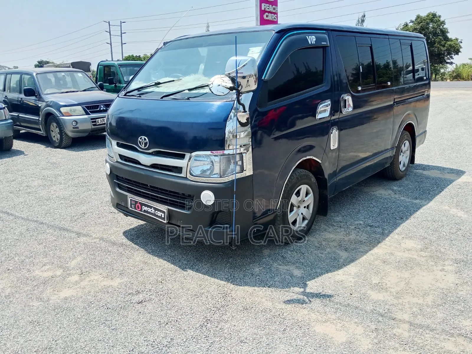 Toyota HiAce 2010 Black