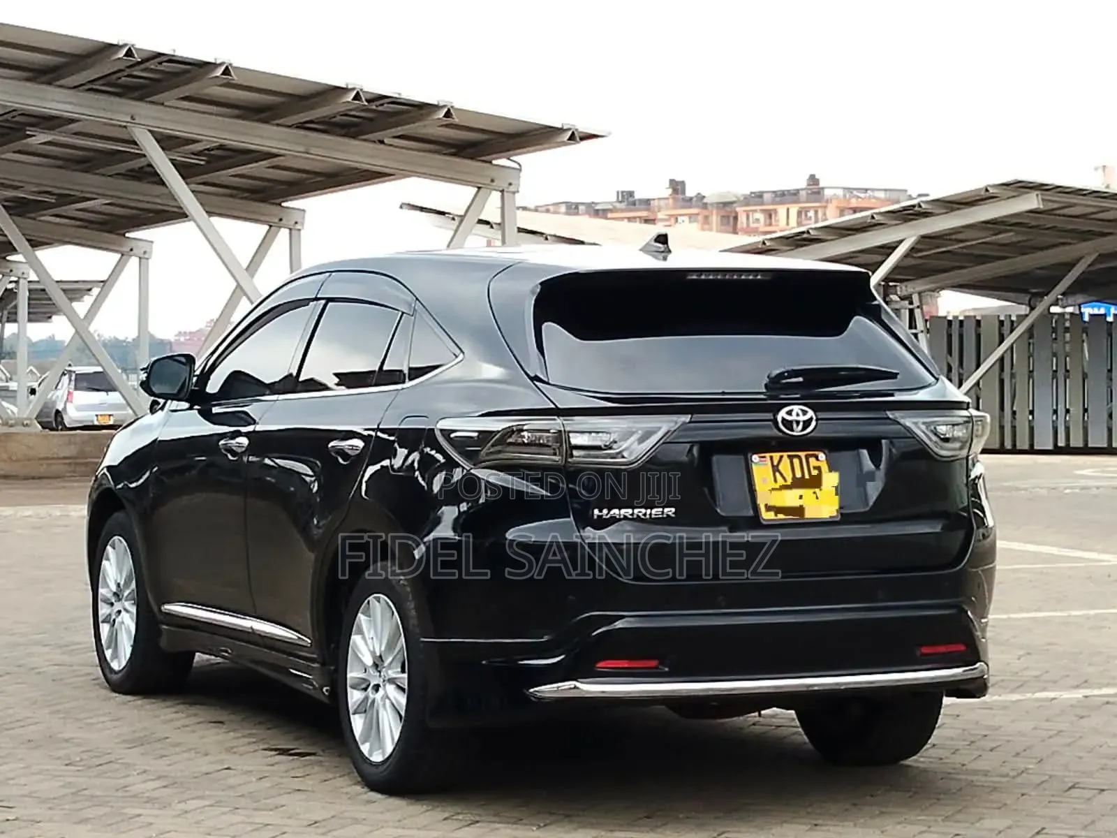 Toyota Harrier 2.0 2015 Black