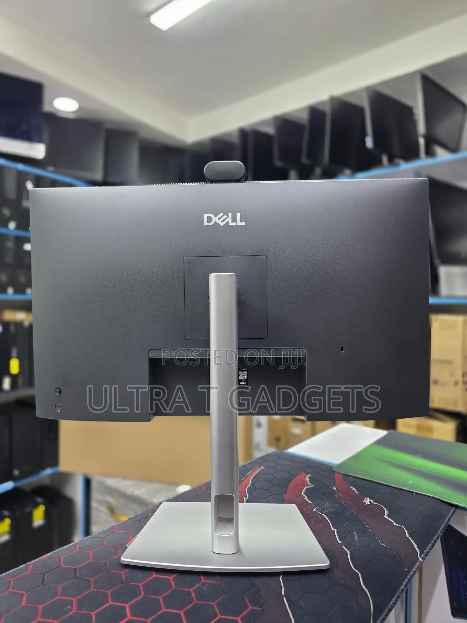 Dell Pro P2726DEB 27 Inch QHD Conferencing Monitor