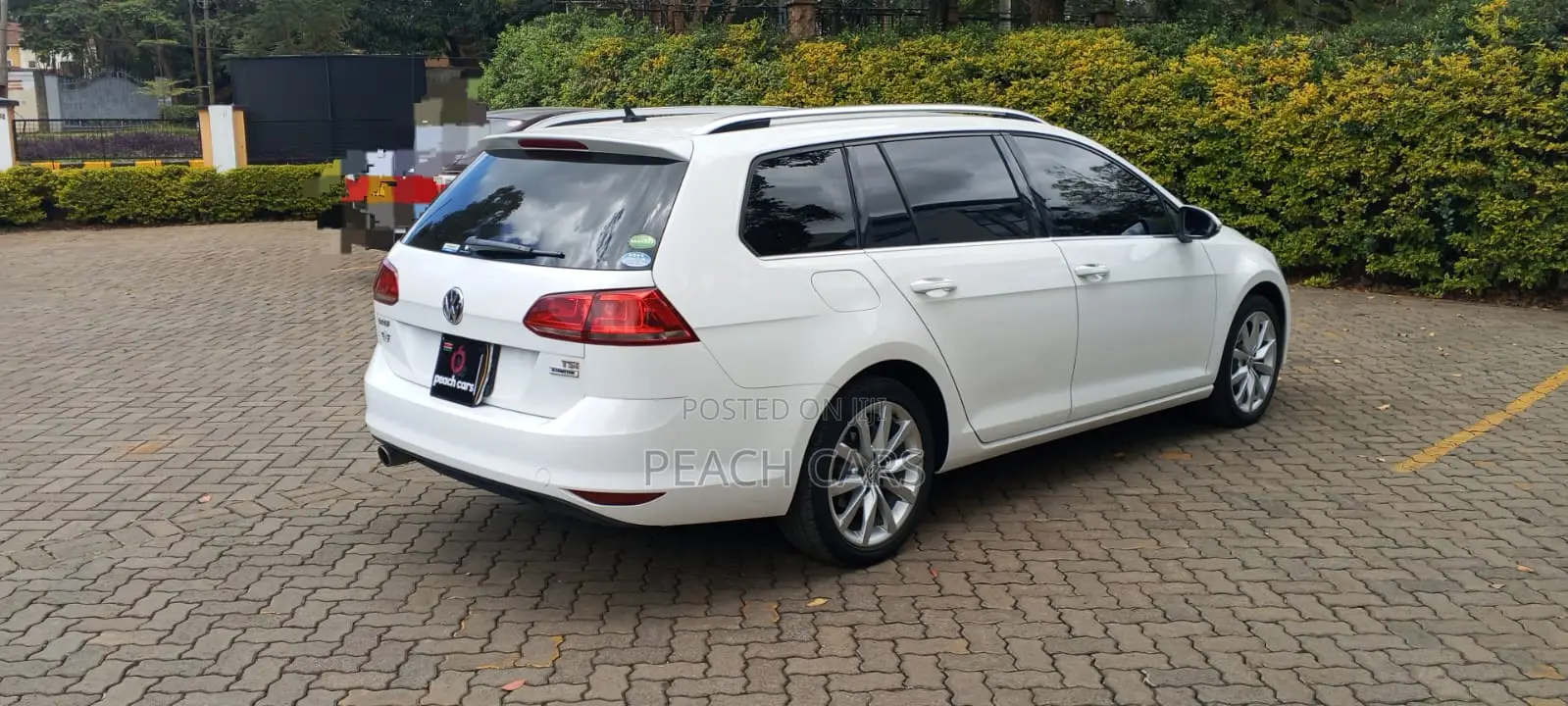 Volkswagen Golf 2017 White