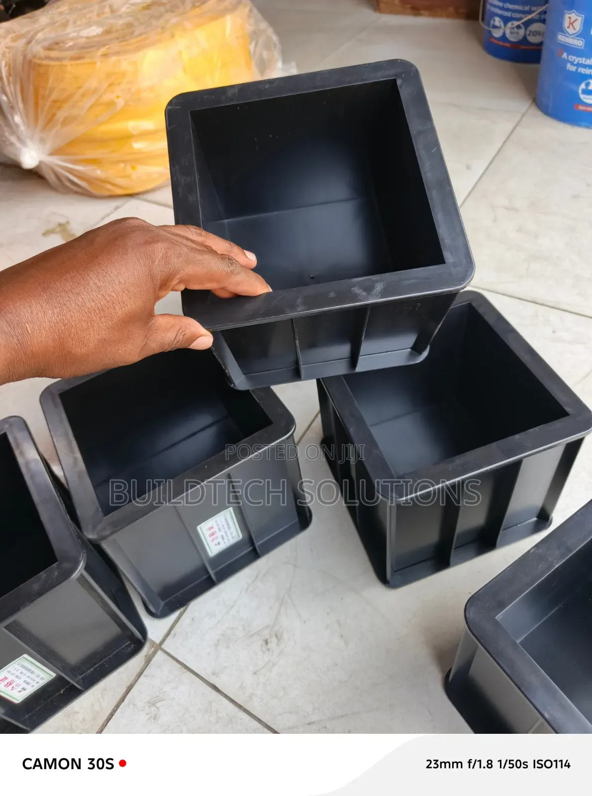 Heavy-Duty Plastic Cube Moulds