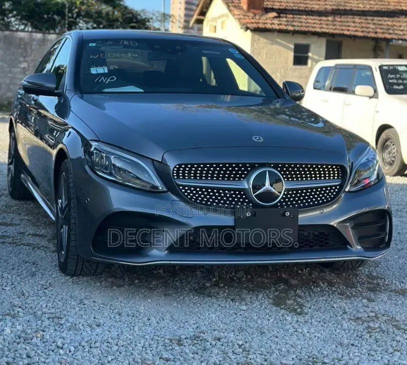 Mercedes-Benz C200 2019 Gray