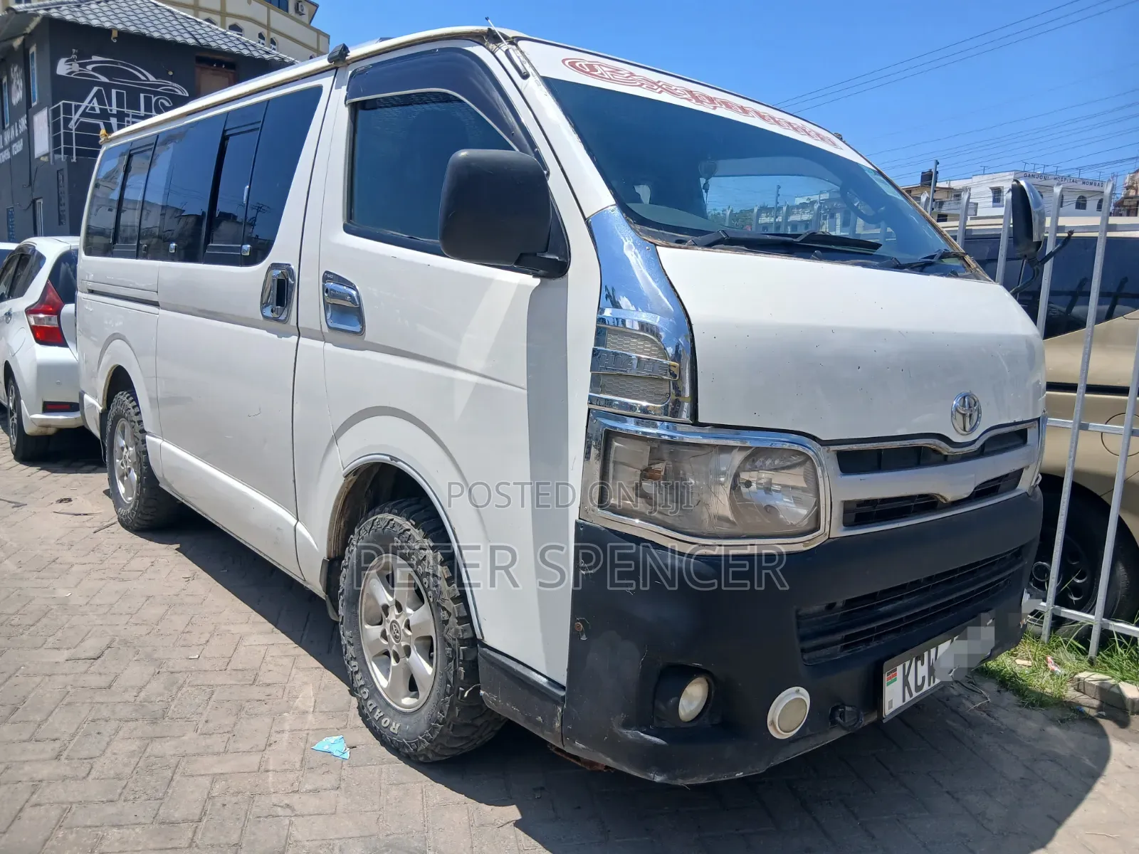 Toyota HiAce 2013 White