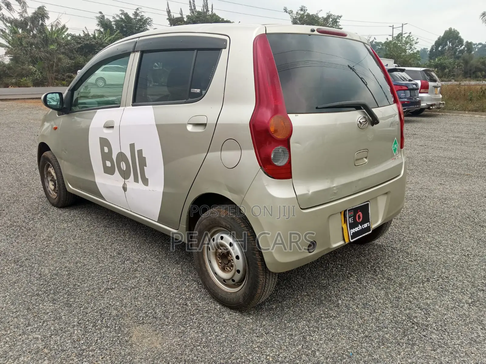 Daihatsu Mira 2011 Gold