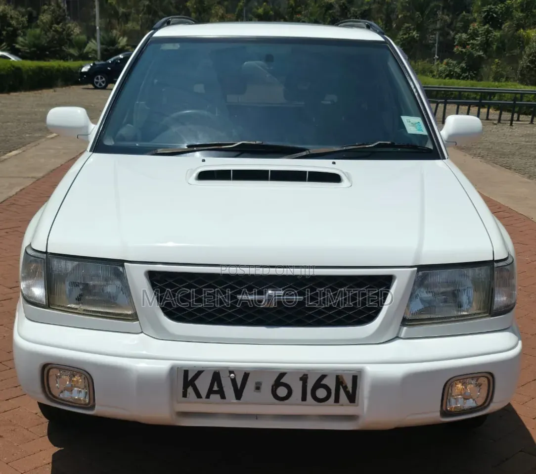 Subaru Forester 2000 White