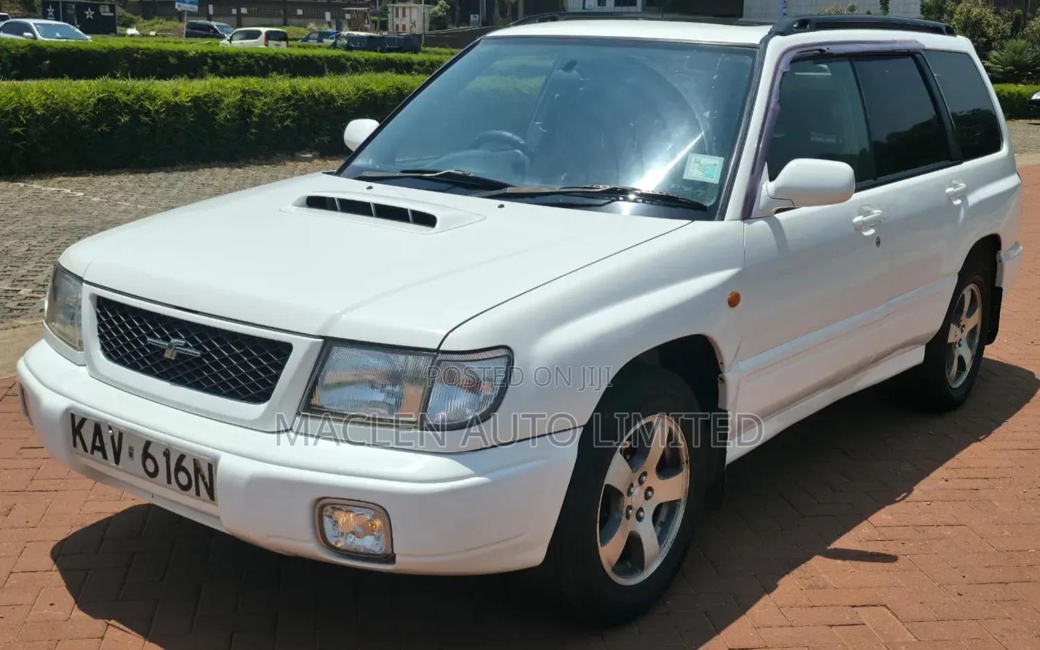 Subaru Forester 2000 White
