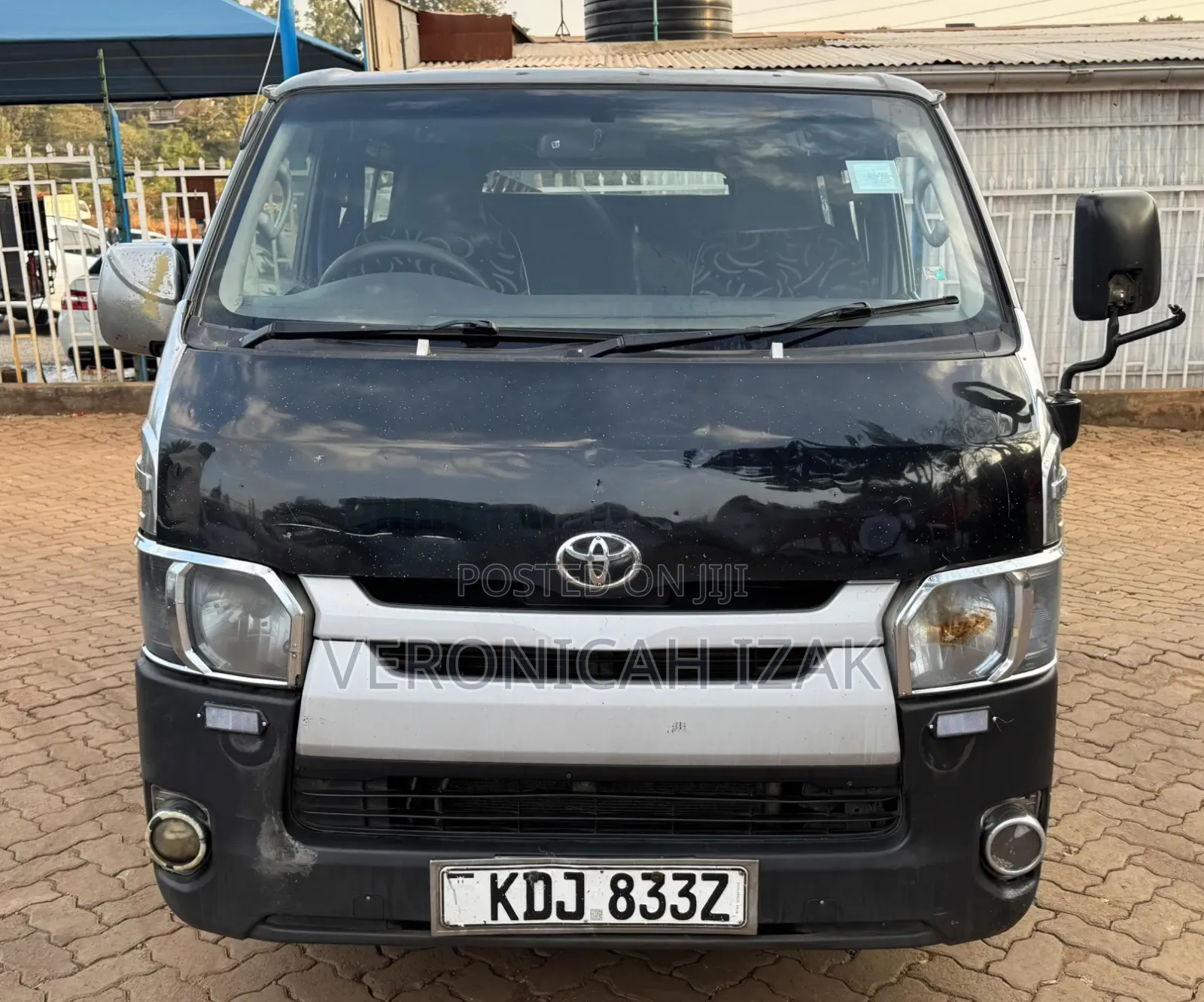 Toyota HiAce 2015 Black