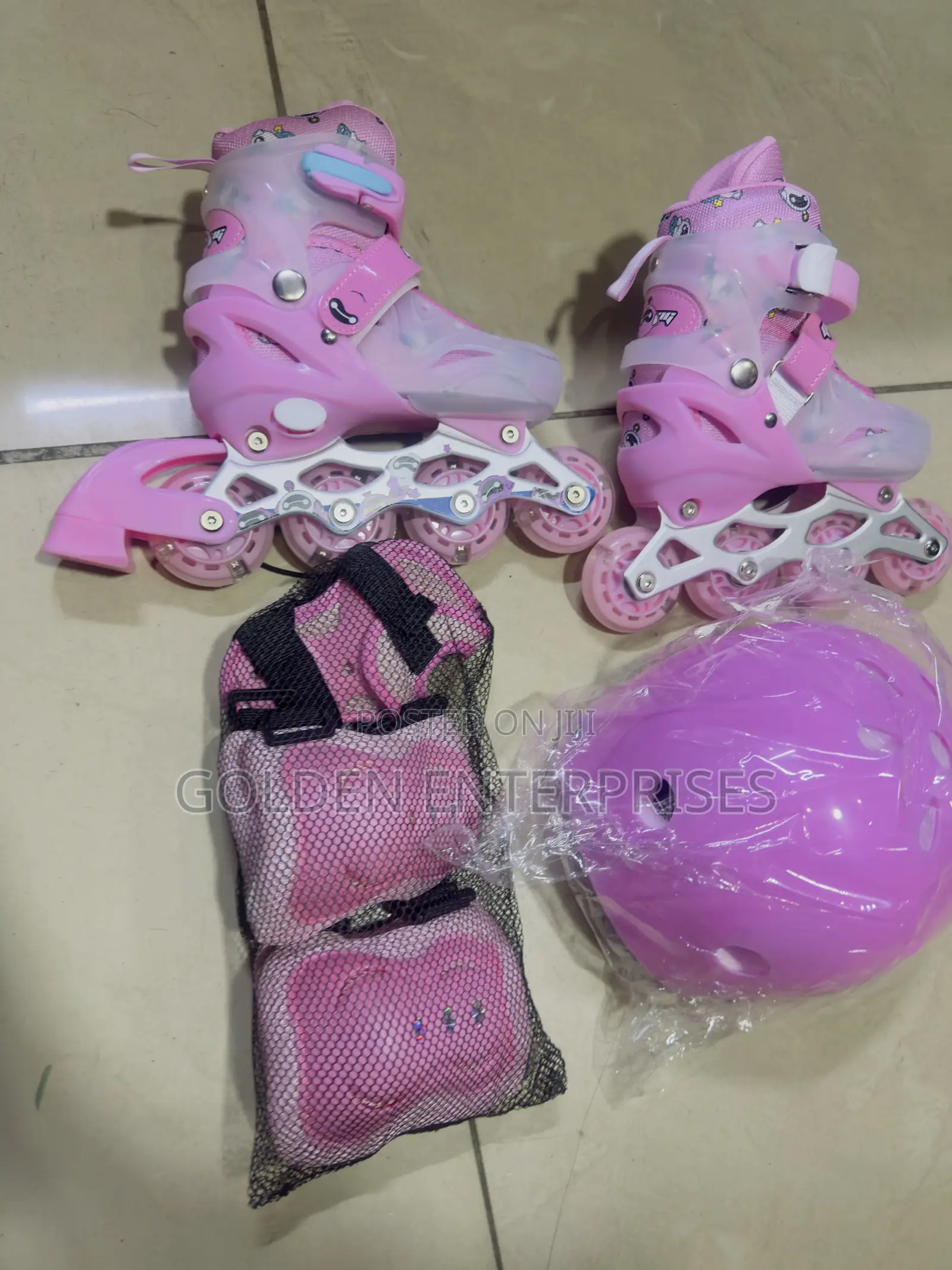 Girl Kids Roller Skating Starter Kit, With Helmet and Protective Pads