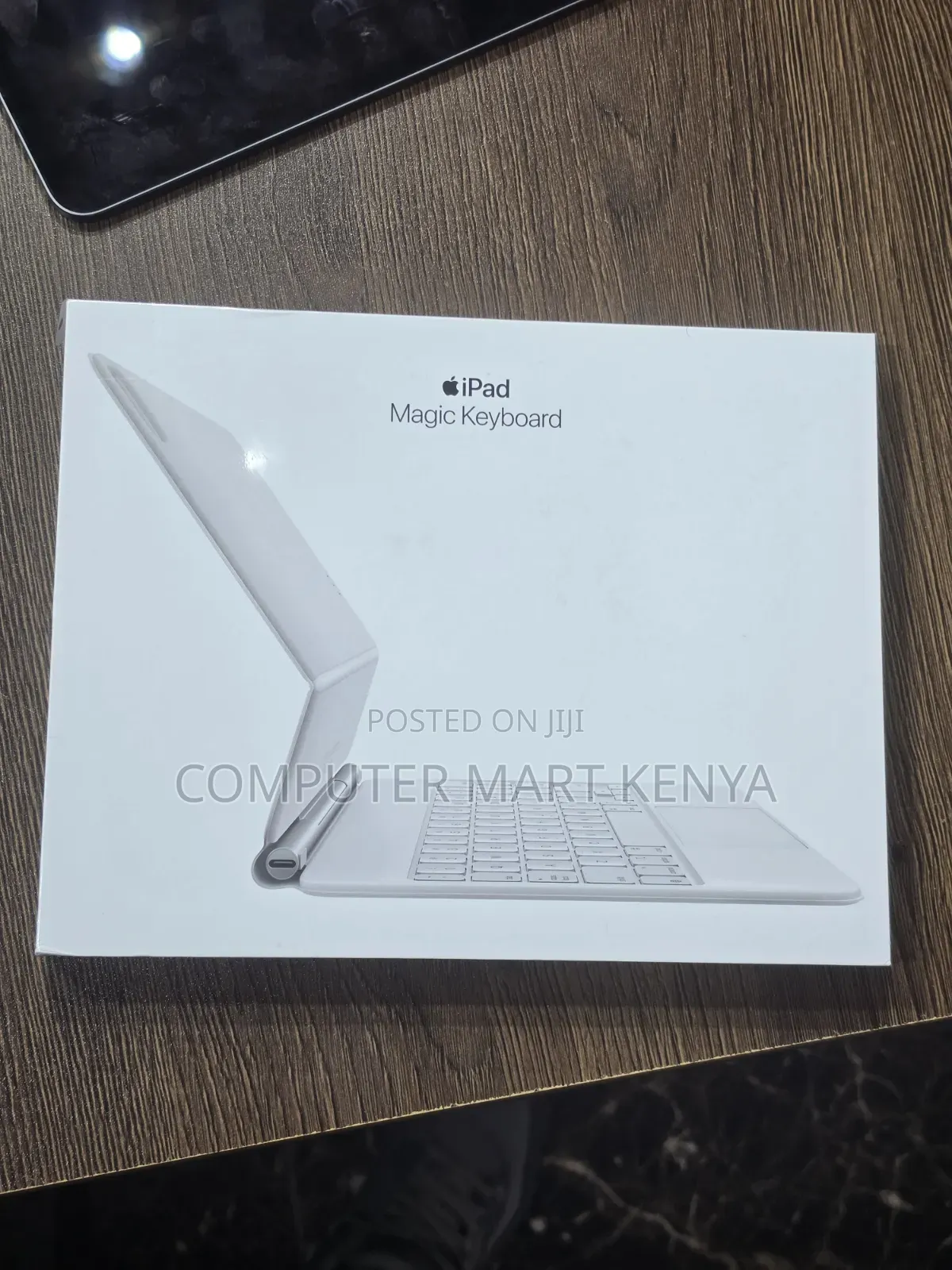Apple Magic Keyboard for iPad Pro 11-Inch iPad Air - White