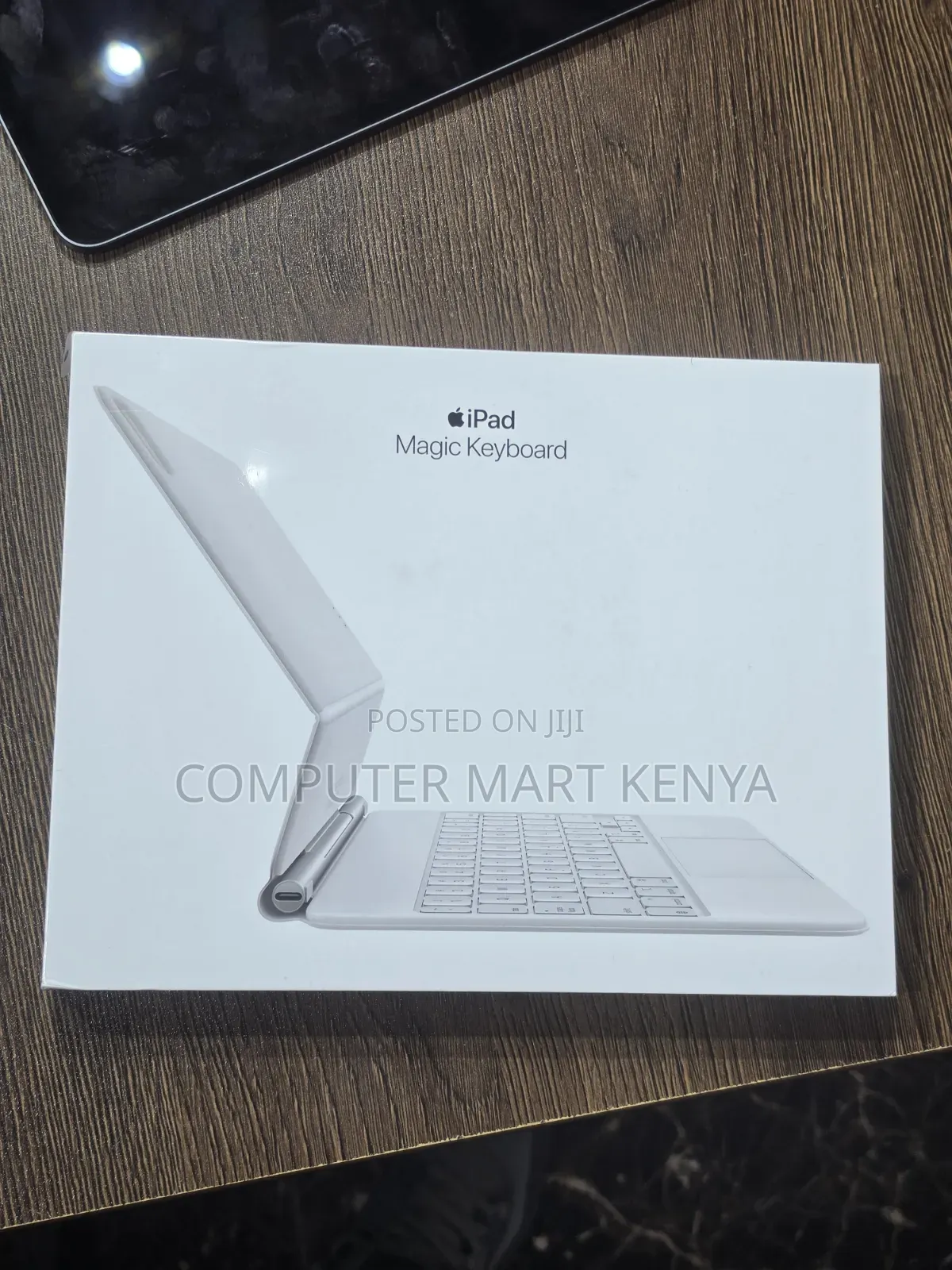 Apple Magic Keyboard for iPad Pro 11-Inch iPad Air - White