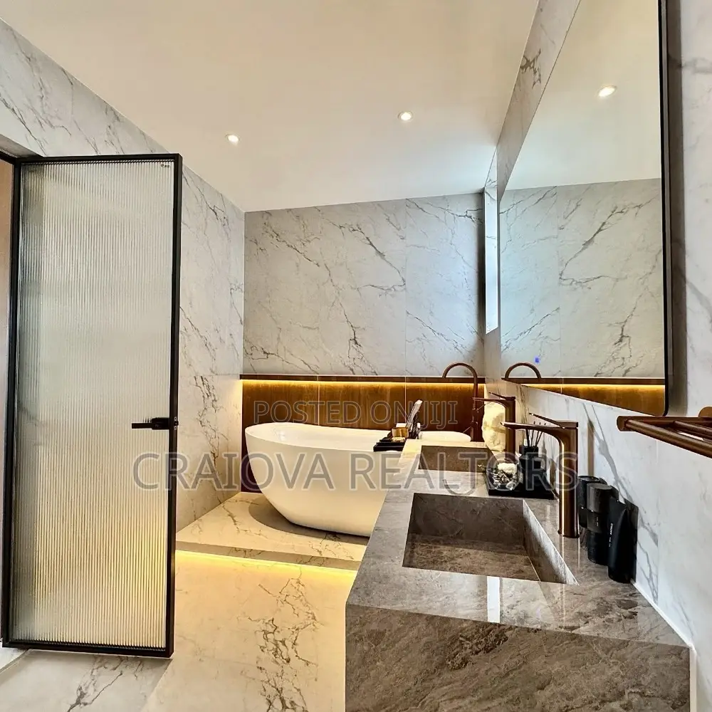 5bdrm Apartment in Spring Valley for sale
