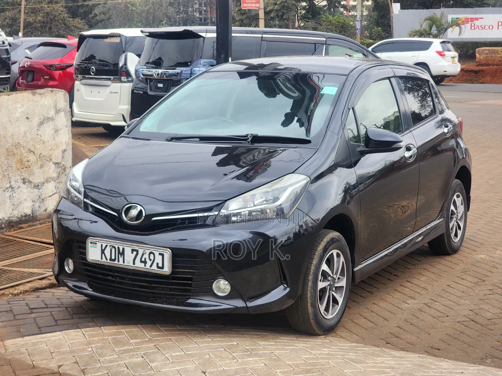 Toyota Vitz 1.3 AWD 5dr 2016 Black