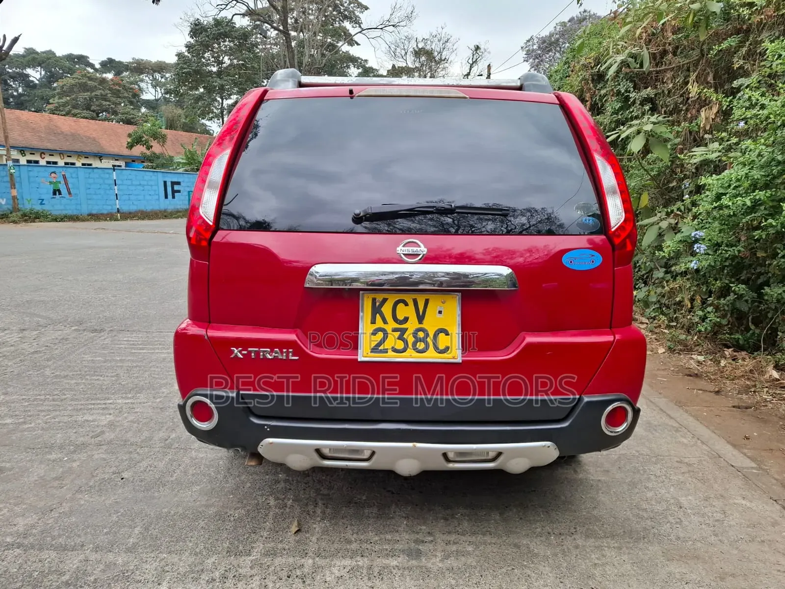 Nissan X-Trail 2.0 Petrol XE 2012 Red