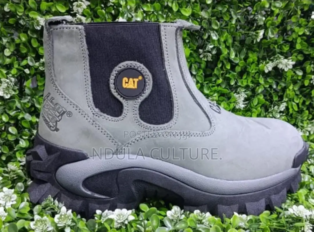 Cat Rugged Slip-on Boots