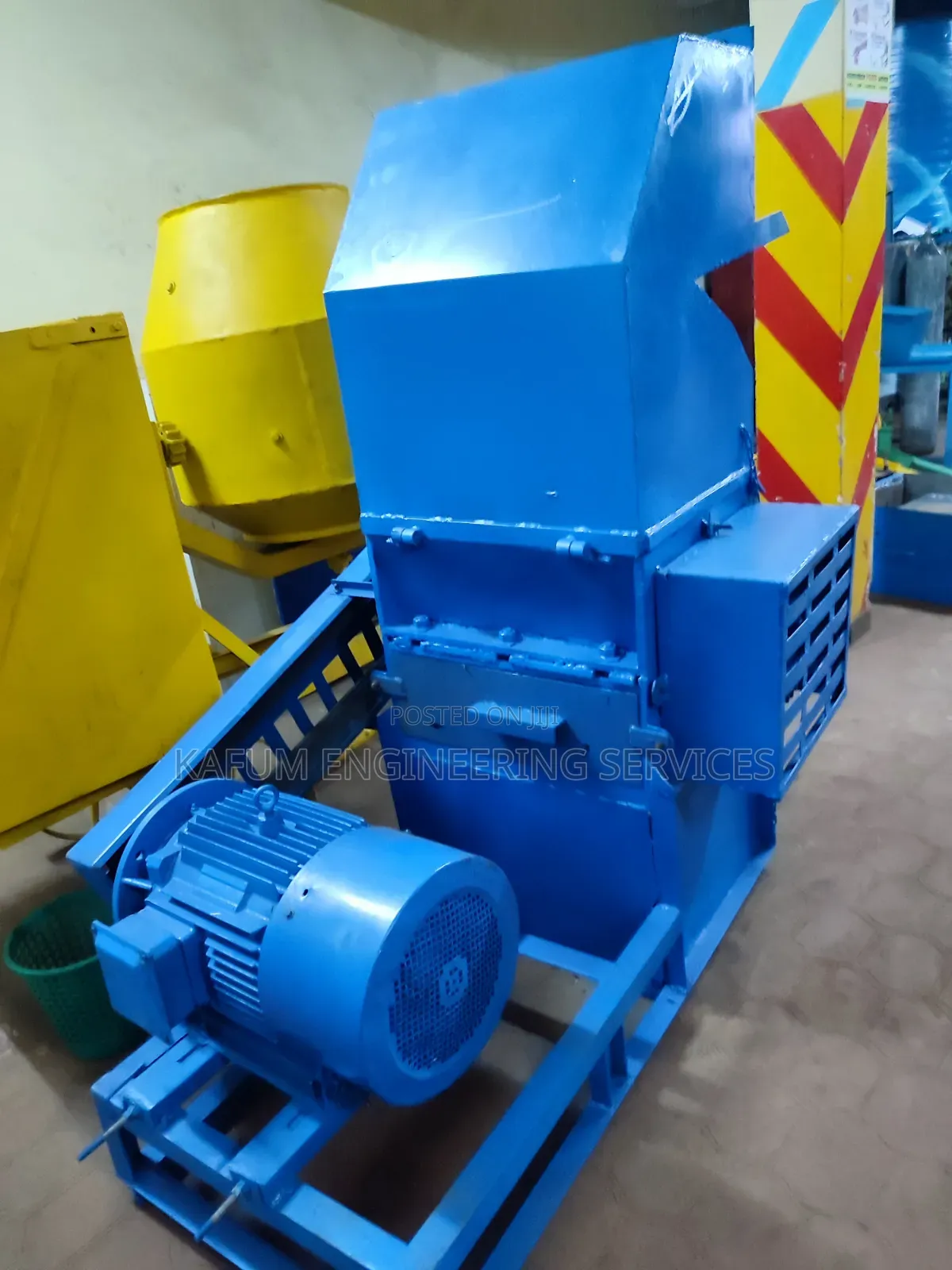 Plastic Shredder/Crusher Machine