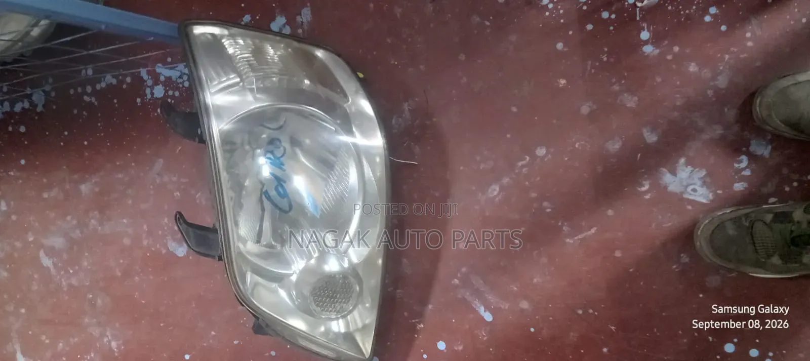 Noah 2002 Headlight Non Xenon