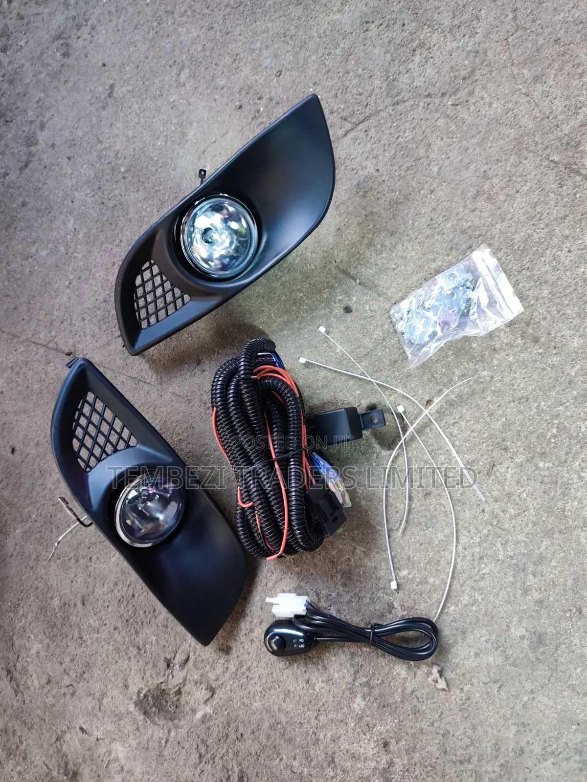 Toyota Vitz Fog Lights Complete Kit 2003 - 2004 Model