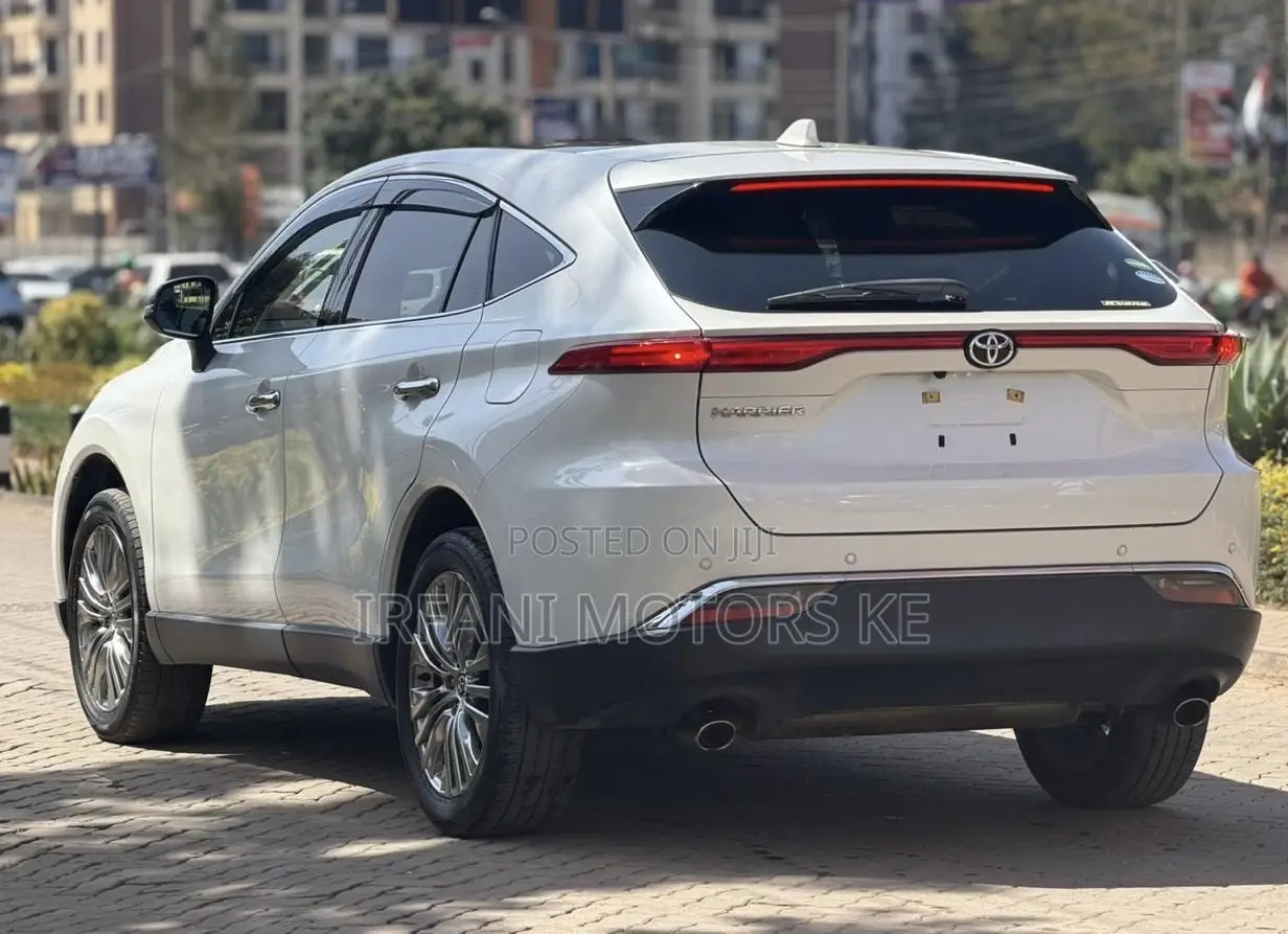 Toyota Harrier 2.0 2020 White