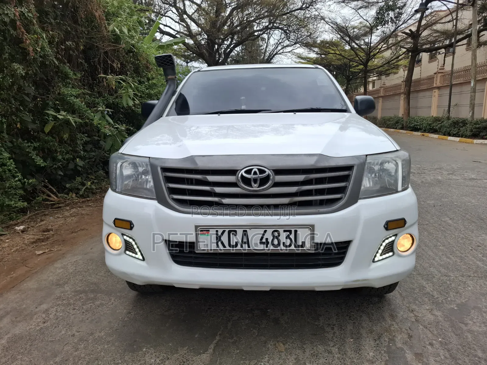 Toyota Hilux 2014 White