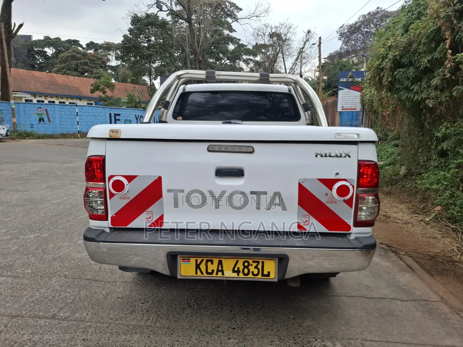 Toyota Hilux 2014 White
