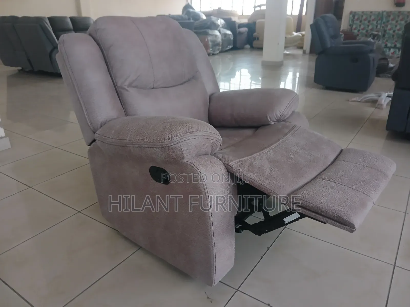 Luxury 1-Seater Fabric Recliner Sofa – Premium Comfort Chair