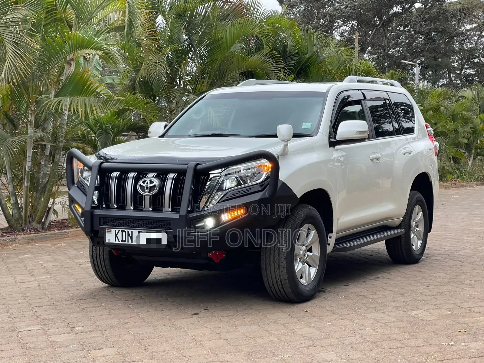 Toyota Land Cruiser Prado 2016 White