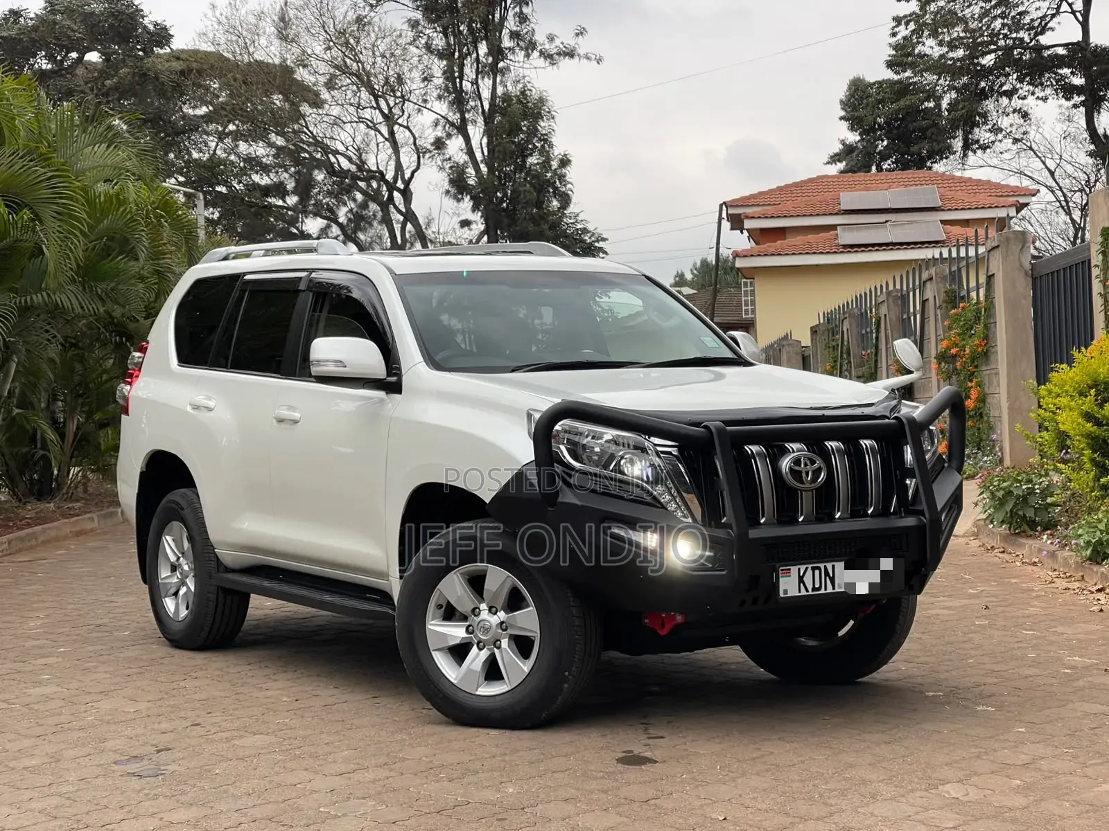 Toyota Land Cruiser Prado 2016 White