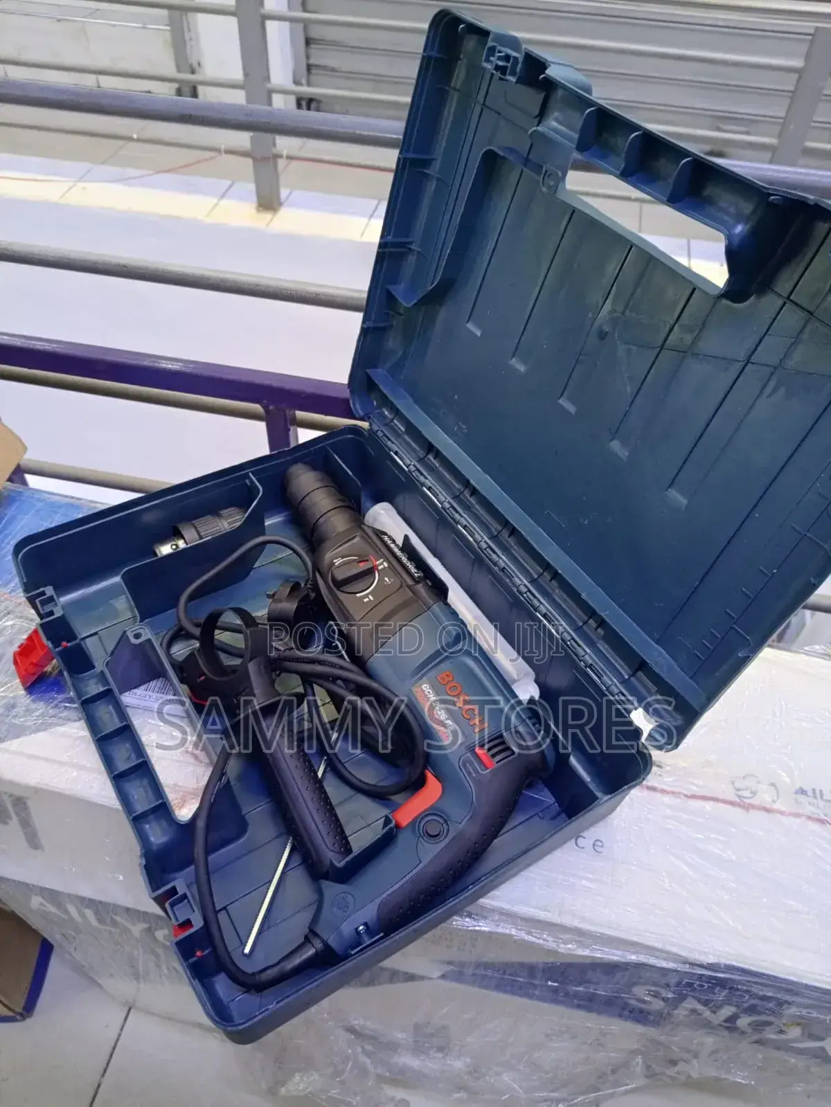 Bosch Rotary Hammer – Powerful Impact Drilling Machine