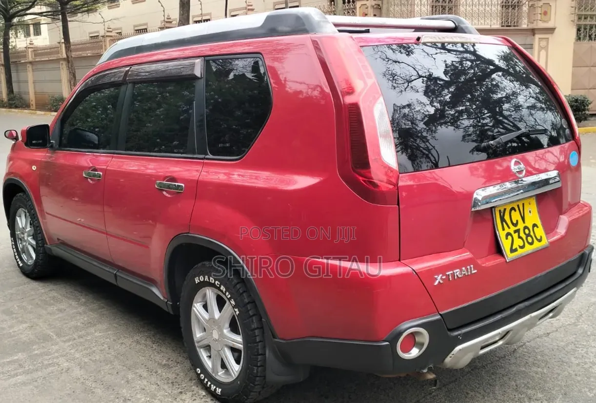 Nissan X-Trail 2012 Red