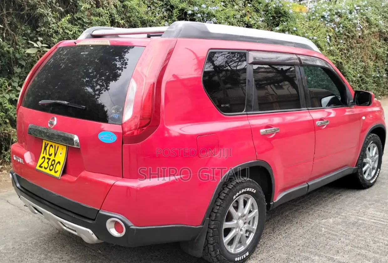 Nissan X-Trail 2012 Red