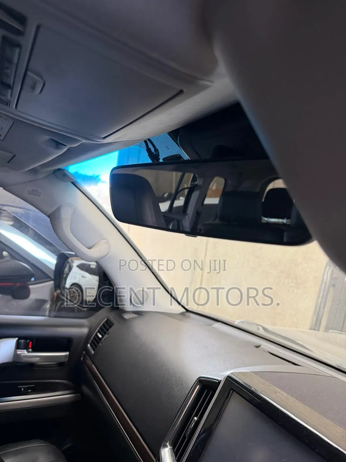 Toyota Land Cruiser 4.6 V8 GX 2019 Black