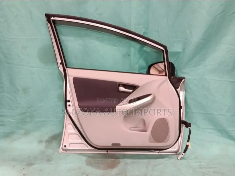 F Door Assy Lh Toyota Prius 2010